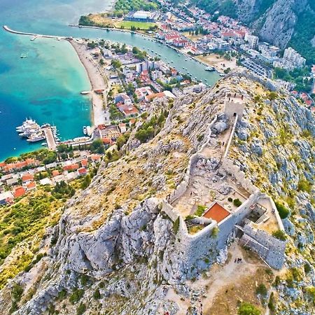 Enjoy Apartment Omis Exterior photo