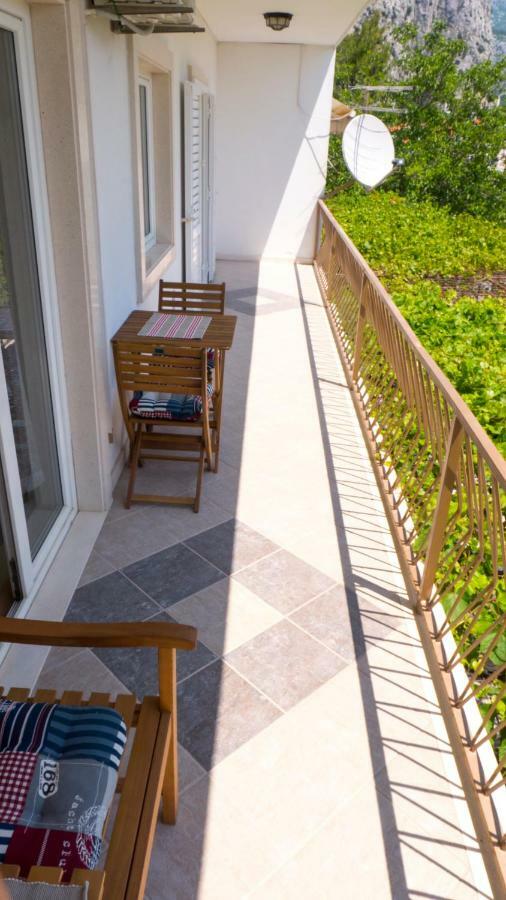 Enjoy Apartment Omis Exterior photo